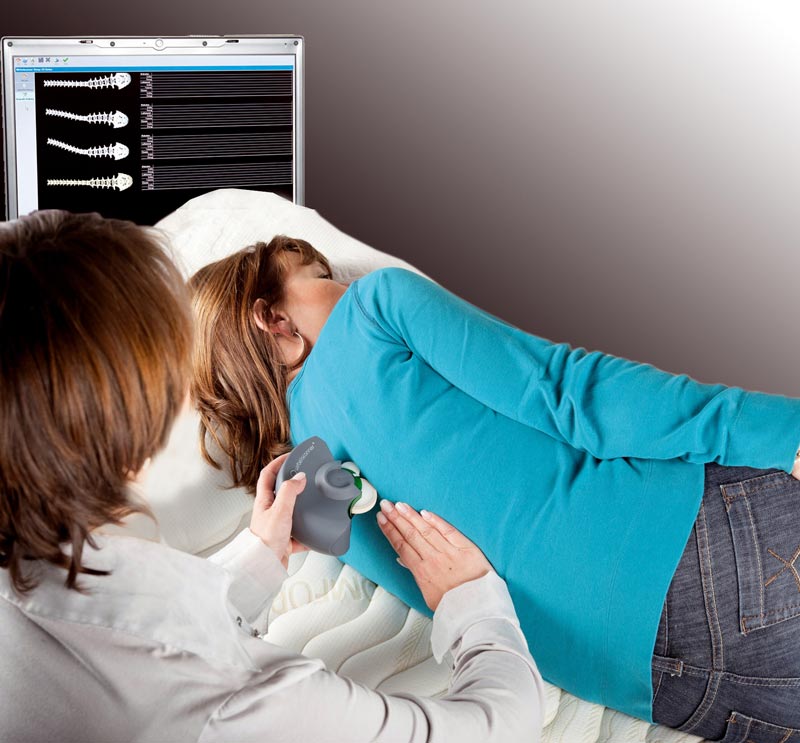 Messung der Wirbelsäule mit dem Wirbelscanner