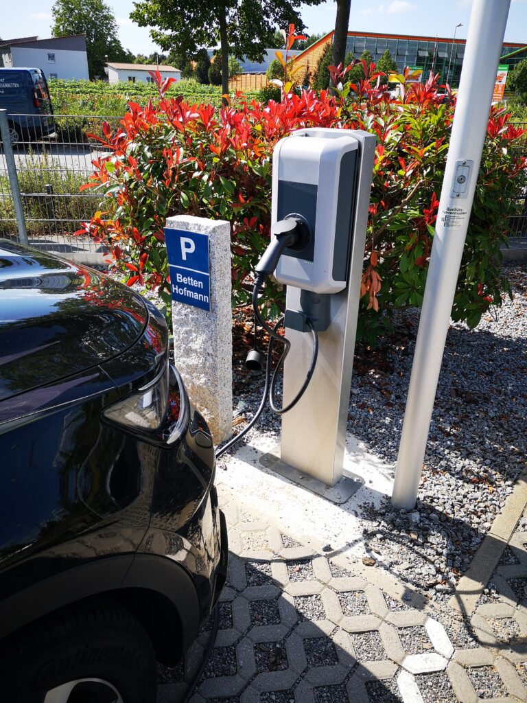 E-Charge Station